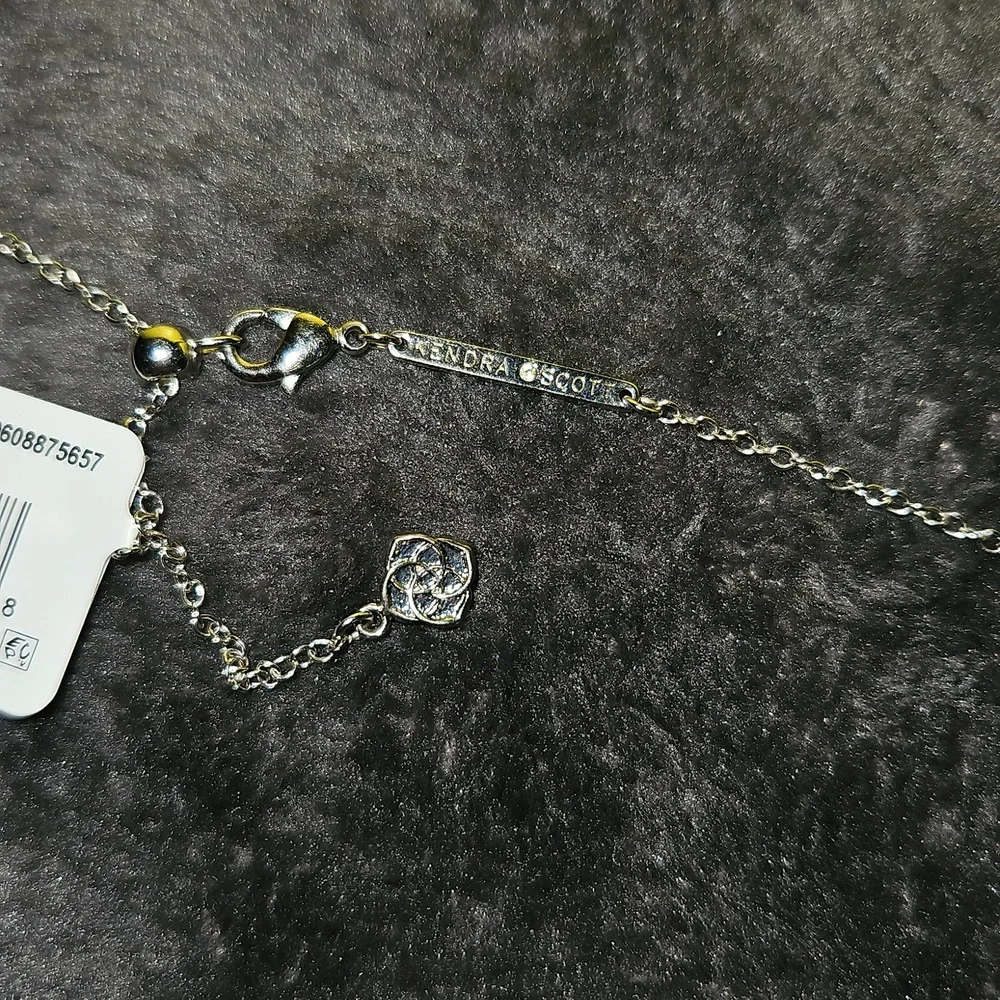 Kendra Scott NWT Phoebe Necklace,dainty🩶 andGift Bag,box,elastic bow,soft pouch - Picture 3 of 7